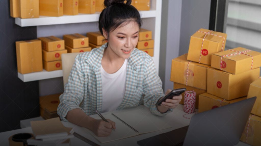 Mitos dan Fakta Menghasilkan Uang dari HP